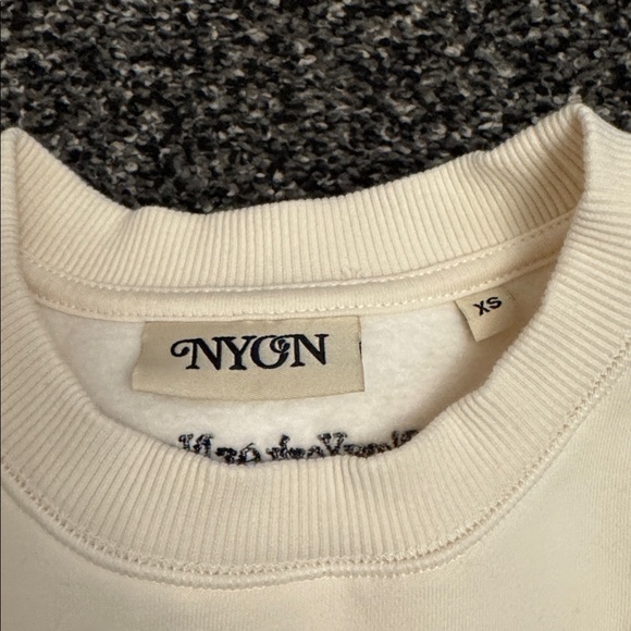 New York or Nowhere Cream Color crewneck sweatshirt, size xs - Picture 3 of 3